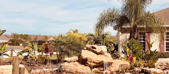 Close, gated, cozy condo 3 bedroom 3 bath. Close to attractions yet peaceful.