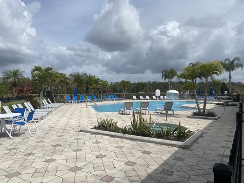 Close, gated, cozy condo 3 bedroom 3 bath. Close to attractions yet peaceful.