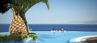 Villa Orion - Three Bedroom Resort, Sleeps 6