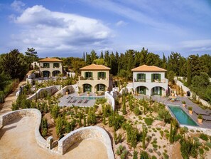 المنشأة من الخارج