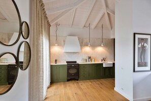 Oven, dishwasher, highchair, dining tables - Villa Pelagia - Two Bedroom Villa, Sleeps 4 (Fiskardo)