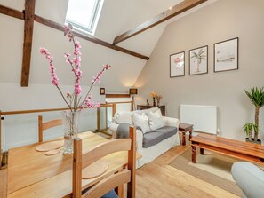Interior - The Cartlodge - UKC1039 (Hickling)