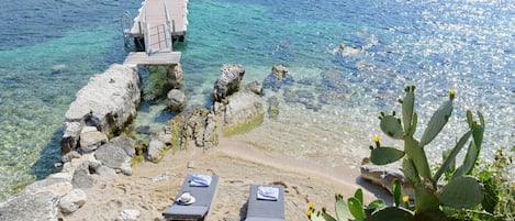 海灘、躺椅