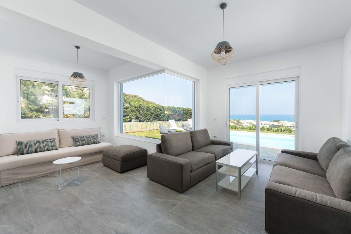 Smart TV, table tennis