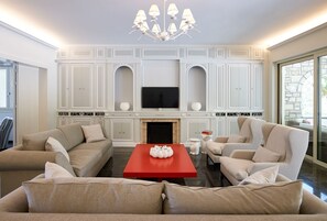 Fireplace, stereo, offices