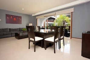 Dining room - APARTMENT DELUXE QUADRA at 3 min 5th Av (Playa del Carmen)