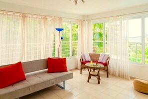 Fireplace, DVD player