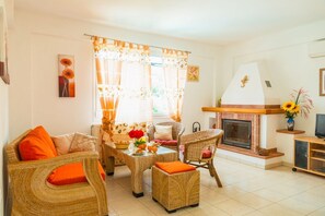 Fireplace, DVD player