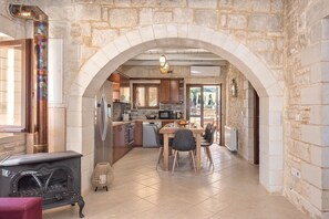 Geschirrspüler, Hochstuhl