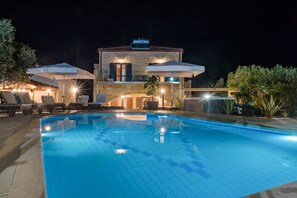 Beheizter Pool