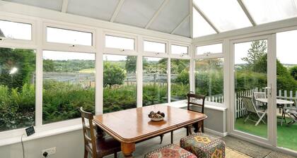 2 bedroom accommodation in Guildford