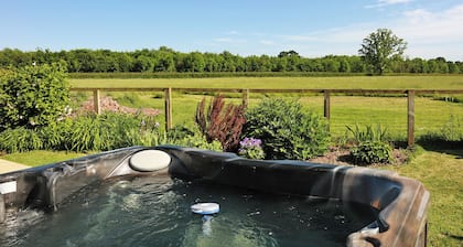 2 bedroom accommodation in South Barrow, near Yeovil