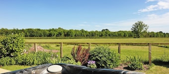 2 bedroom accommodation in South Barrow, near Yeovil