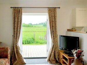 Televisie en een open haard