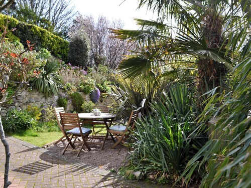 2 bedroom accommodation in St Lawrence, near Ventnor