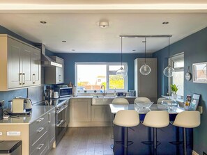 Dishwasher - Villa Calafia - UK38491 (Porthtowan)