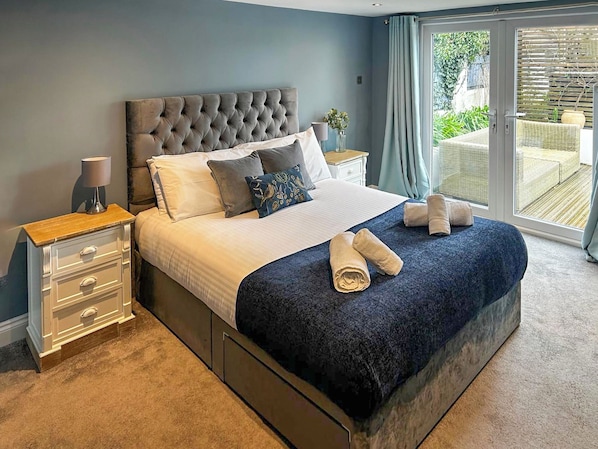 3 bedrooms, free WiFi, bed sheets