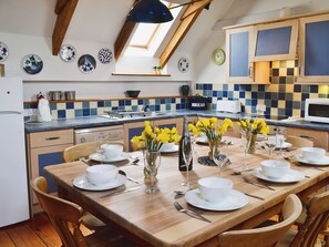 Dining - 4 bedroom accommodation in Halwell, near Totnes (Halwell, near Totnes)