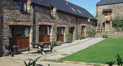 4 bedroom accommodation in Halwell, near Totnes