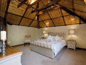 4 bedrooms, free WiFi, bed sheets