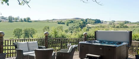 Bañera de hidromasaje exterior