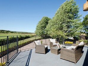 Unclassified image, 5 of 33, button