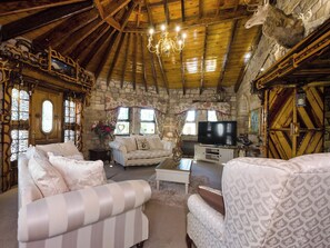 Unclassified image, 2 of 33, button