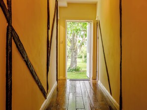 Interior - 2 bedroom accommodation in Meare, near Glastonbury (Meare, near Glastonbury)