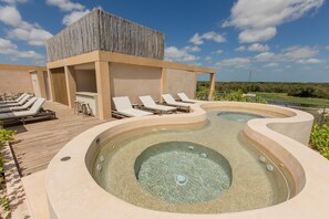 Outdoor spa tub - Lumina at The Village Luxury Residences in Corasol (Playa del Carmen)
