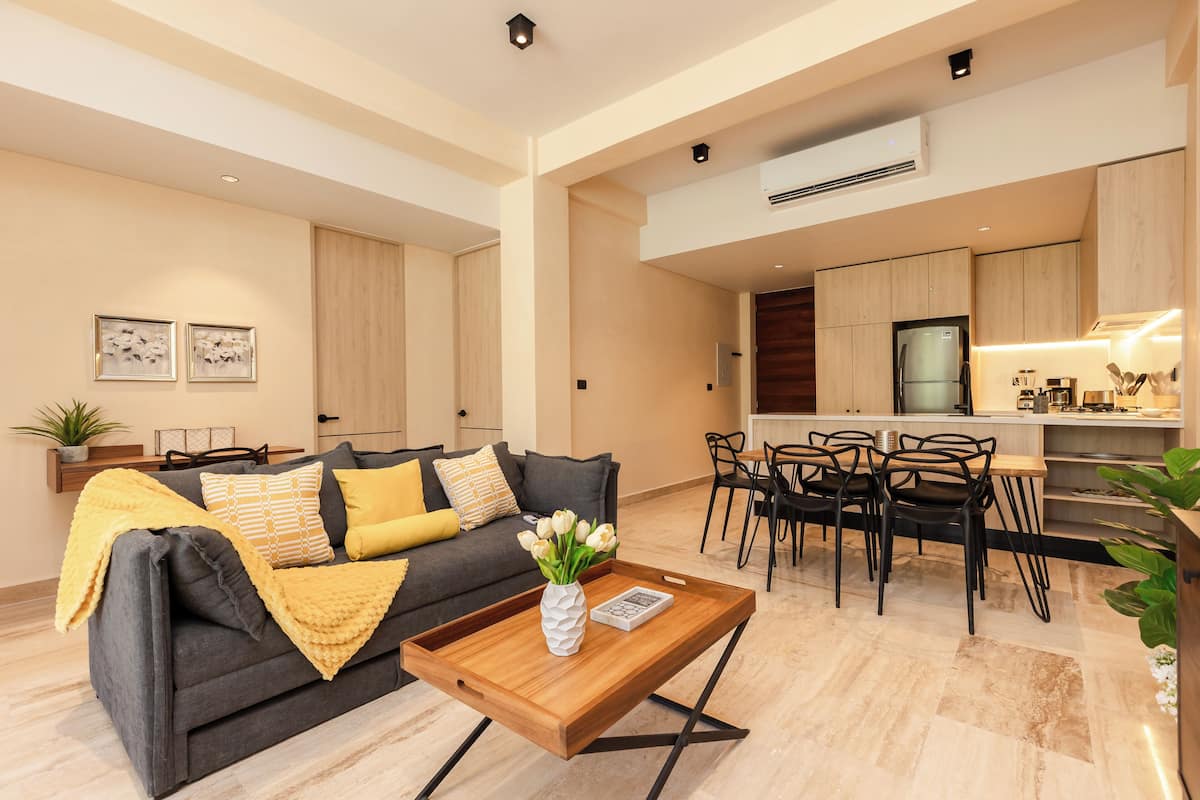 Deluxe Apartment, 2 Bedrooms | Living room