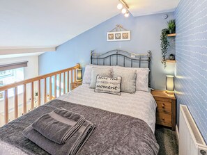 1 bedroom, free WiFi, bed sheets - The Hideaway Low Hawsker (Low Hawsker, near Whitby)