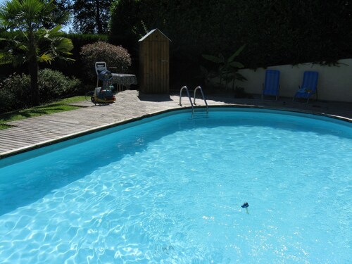 Charmante Villa CdF Avec Piscine