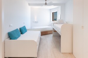 2 chambres, fer et planche Ă repasser, Wi-Fi gratuit, draps fournis