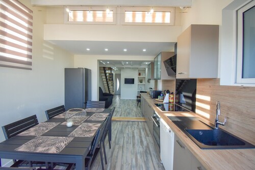 House for 6 people 200 m from the beach