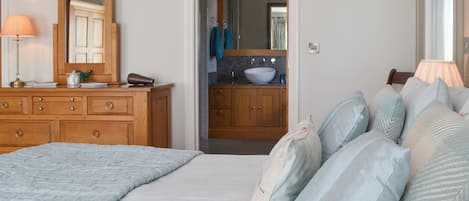 6 chambres, Wi-Fi gratuit, draps fournis
