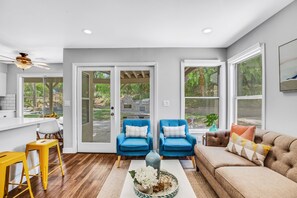 Televisión, chimenea