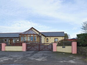 Exterior - 2 bedroom accommodation in Ludchurch, near Narberth (Ludchurch, near Narberth)
