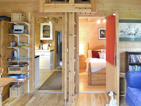 Living room/dining room | Forest Lodge, Furze Hill, nr. Fordingbridge