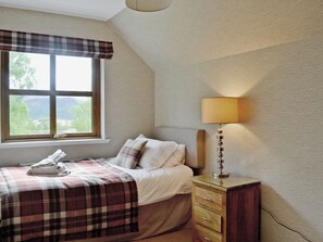 5 bedrooms, free WiFi, bed sheets