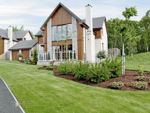 5 bedroom accommodation in Aviemore