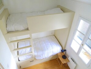 3 多间卧室、熨斗/熨衣板、旅行婴儿床、上网接入