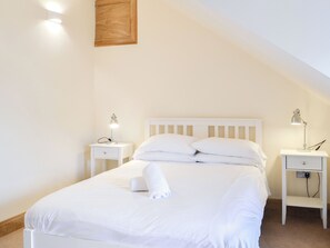 4 bedrooms, free WiFi, bed sheets