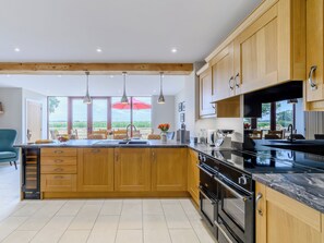 Geschirrspüler, Hochstuhl