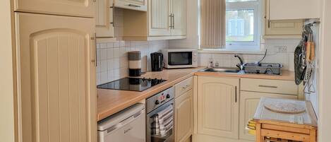 Dishwasher, high chair