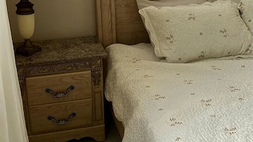 1 Schlafzimmer, Schreibtisch, Bügeleisen/Bügelbrett, kostenloses WLAN