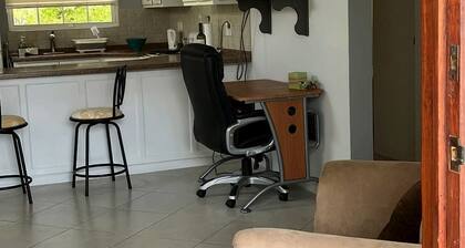 Modern, cozy oasis 1-bedroom 7 mins from pristine beaches