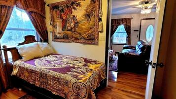 2 chambres, fer et planche à repasser, Wi-Fi, draps fournis