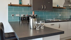 Private kitchen - 4 bedroom accommodation in Westward Ho! (Westward Ho!)
