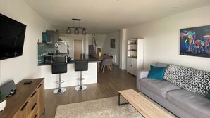 Living area - 4 bedroom accommodation in Westward Ho! (Westward Ho!)