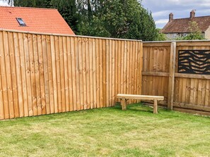 Property grounds - 3 bedroom accommodation in Helmsley (Helmsley)